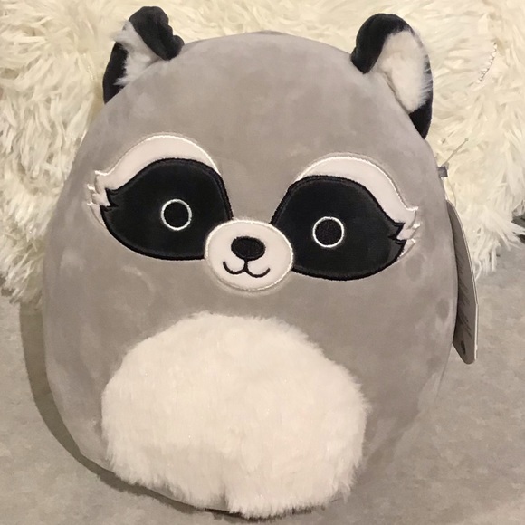 SQUISHMALLOW GALIC RATCOON S8 # 1350 b SQUISHDATE 11.16.2021 - Picture 1 of 6